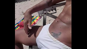 Preview 4 of Turras Teen - Pegando aquele sol para marcar o bronze