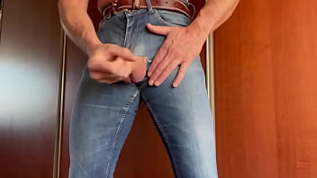 Preview 3 of Dogg Xvideo - Ass in  rippedJeans and handjob