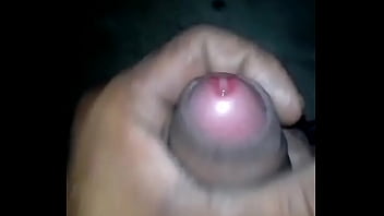 Preview 4 of W Teeni - Es una tarde tan calurosa y este sexy hombre Moreno decide masturbarse hasta correrse