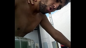 Preview 3 of Spanish Sister And Brother - VIDEO REAL! MEU PATR&Atilde_O ME CHAMOU PARA CASA DE PRAIA DELE COM INTEN&Ccedil_&Atilde_O DE ME COMER