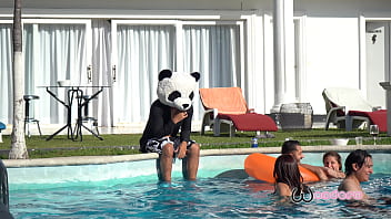 Preview 1 of Png Outdoor - Hicimos una orgia en la piscina