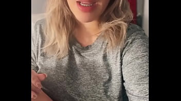 Preview 2 of Miss Mia Piss - V&iacute_deo de verificaci&oacute_n