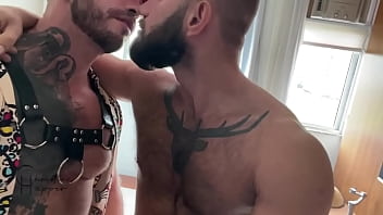 Preview 1 of Kolkata Bangoli Fucking - Casal gostoso de Argentinos me chamou pra fuder a tr&ecirc_s.