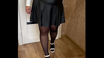Preview 1 of Cruvi Milf - MILF in pantyhose