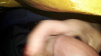 Preview 3 of Bi Sex Porno Femili - agarrando la verga por debajo de la mesa