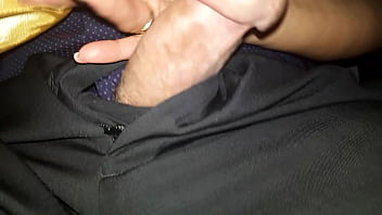 Preview 1 of Bi Sex Porno Femili - agarrando la verga por debajo de la mesa