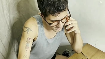 Preview 1 of Pragnad Ass - Dois atores porn&ocirc_,  garotos de porn&ocirc_ s&atilde_o contratados para fuder enquanto o cliente realiza o fetiche de gravar. Kadu Ventri e Guto Abravanel