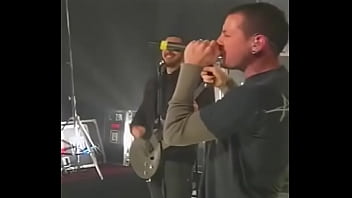 Preview 4 of Hdxxx Ch - CHESTER BENNINGTON FAZENDO A PORRA DE UM GRITO DE DEZESSETE SEGUNDOS SEM PARAR AO VIVO
