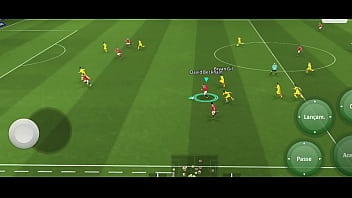 Preview 2 of Meanwhilein Big Tit Xxx - Jogando effootball com pal duro