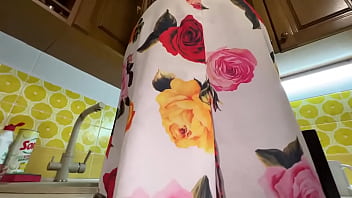 Preview 1 of Fuck Heavy - looked under the skirt and stepmom gave her a blowjob and gave her ass