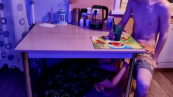 Preview 1 of Sex Vidlo - Blowjob distracted me from my evening coffee break