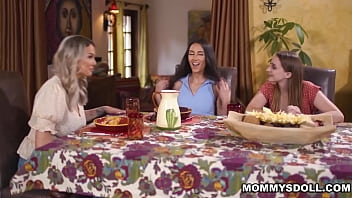 Preview 1 of Rican Teen - mommysdoll.com-Kenzie Taylor wants to fuck her stepdaughters girlfriend and they come to a threesome fuck sesh