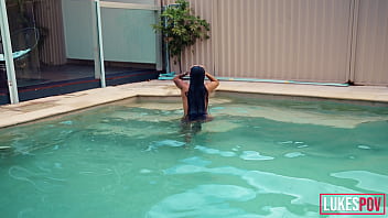 Preview 1 of Malayalam Ses Live - COCO BAE BLOWS ME BY THE POOL