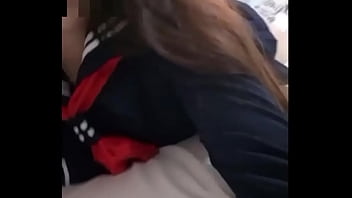 Preview 2 of Deepest Anal Insertion Ever - Petite se graba su sexy cuerpo -Amateur