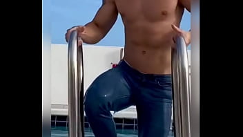 Preview 3 of Wwwxxxm Yu0ng Teen - Wet jeans