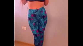 Preview 1 of Xxxadalt Bhojpuri - Chica moviendo la cola y mostrando su cuerpo