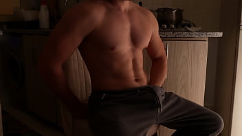 Preview 1 of Arab Sxpos - Strong stud can not resist desire to cum