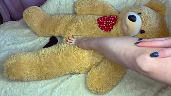 Preview 1 of Xxx Imagi Hots - FUCKING A BEAR ON VIDEO AND MOANING,  SOLO BRUNETTE