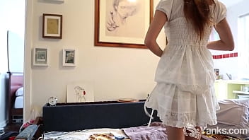 Preview 1 of Uzhasy Onlajn - Yanks Honey Abbie Masturbating