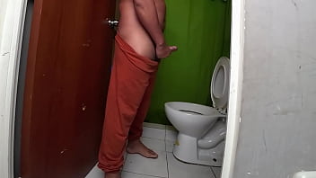 Preview 1 of Xxxvideo Assistir - Mi hermanastra caliente me espia mientras me masturbo en el ba&ntilde_o | le digo a mi hermanastra que me masturbe y terminamos follando | dialogos en espa&ntilde_ol