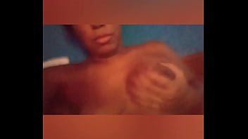 Preview 1 of 15inch Long Lun Fucking Girl - Chupando um pau preto bem suculento e grosso!