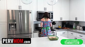 Preview 1 of Sexy Sexy Bf Hd Me Chahiye - PervMom - StepMom Is Upset About Burning Dinner &amp_ Gets Cheered Up By StepSon&#039_s Big Boner