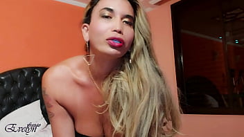 Preview 2 of Week Up - OLA MEUS AMORES ESTOU AQUI NOVAMENTE FUDENDO O CUZINHO DE MAIS UMA AMIGA MINHA TRANS DE SP