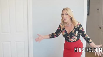 Preview 2 of Porno S Bg Cigani - Step Mom Scandalized Catching Stepson and Kissing