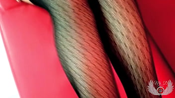Preview 1 of Pretty Girl With Animals Xxx Sex - S&oslash_t og &oslash_m 18 &aring_r gammel jente som viser seg frem i undert&oslash_y for kameraet og onanerer sin unge og v&aring_te t&oslash_ffe fitte