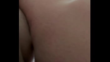 Preview 1 of Kubasurat Porn Satr Xxx - Porteiro gozou no meu cuzinho t&atilde_o r&aacute_pido por galopar bem gostosa!!