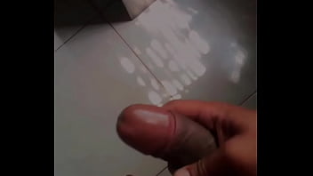 Preview 2 of Arab Porn Stand Up 76 - Gozando para a piranha do whats - parte 1