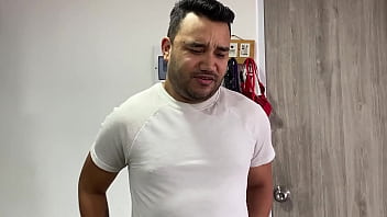 Preview 1 of Blud Cll - Pizza delivery guy ends up fucking customers as a form of payment
