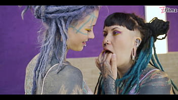 Preview 4 of Pau Gozando Na Cueca - FFM TATTOO threesome with two alternative TEENS,  ANAL group sex,  ATM,  gapes,  blowjob,  rough sex (goth,  punk,  alt porn) ZF043