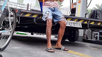 Preview 2 of 2018 New Brazzr Com - Dei meu cuzinho pra um pauzudo de 25 cent&iacute_metros e ele me arrombou dentro do &ocirc_nibus de viagem