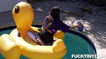 Preview 1 of Evan Vs Syren - Freyas Halftime Blow Freya von Doom ,  Sergeant Miles