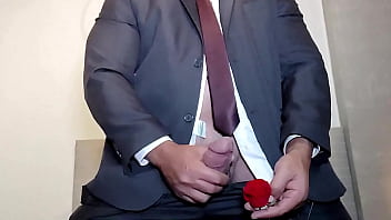 Preview 4 of 21inch Monster Cock - YURI GA&Uacute_CHO - BIG BOSS CUMSHOT VALENTINE&#039_S DAY
