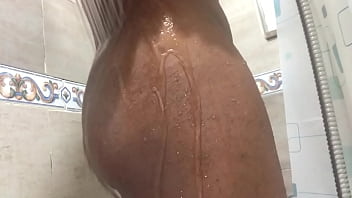 Preview 3 of Paige Turna Xxx - Travesti en la ducha