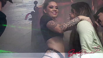 Preview 3 of Women In Control Tiffany Mynx - Fiesta en Bucaramanga se pone caliente y Sara Blonde se masturba en la pista de Baile