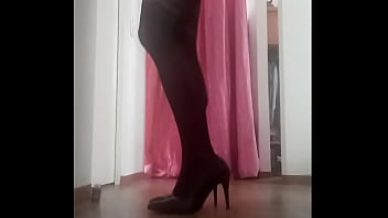 Preview 1 of Pussyworship By Male Slave - Linda travesti colombiana en lencer&iacute_a se divierte con consoladores dentro de su ano
