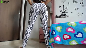 Preview 1 of Saleping Step Mom - big ass booty workout in leggins  .  ( bodyweight squats )
