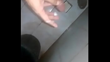 Preview 4 of Seachseora Se Coje A 10 Negros - Masturbating at Night