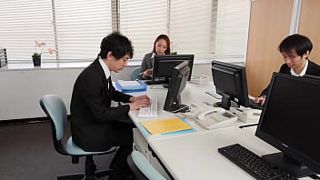 Preview 1 of 15 Age Aex - おばさん女上司と残業セックス中出しオフィス　美川由加里