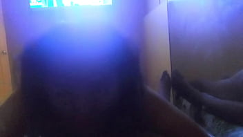 Preview 1 of Bhai Behan Ki Bf - pinoy blowjob habang nanonood ng tv