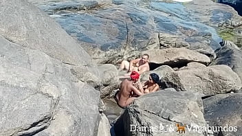 Preview 1 of Beren Saat Pornosu - Naturistas flagrados na praia em uma orgia ao ar livre - Myllena Rios - Leo Ogro - Thai Kalifa - Rafael capoeira:
