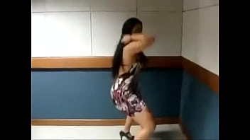 Preview 1 of Bombastic Mom - Shake That Ass 13