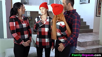Preview 2 of Nhung Pha Quay Len Chich Nhau - FamilyOrgasm - Teen Plows her Step Dad at Family Meeting