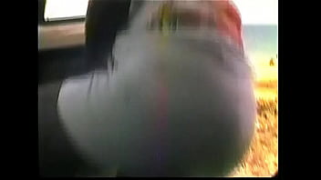 Preview 1 of Jackline Fernandez Xxx - Casada com biquini ousado no carro
