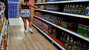 Preview 3 of Amarika 19 Yars Xnxx Nice - Venezuelan hotwife flashing her big ass in a supermarket in Medellin,  Colombia (Cuckold filming)