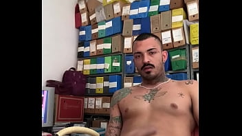 Preview 3 of Sacse Xxx Madge Vidos - Tatuado batendo uma