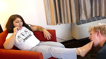 Preview 1 of Indian Fuck A Foreign Touriest - I love bullying men while they kiss my feet